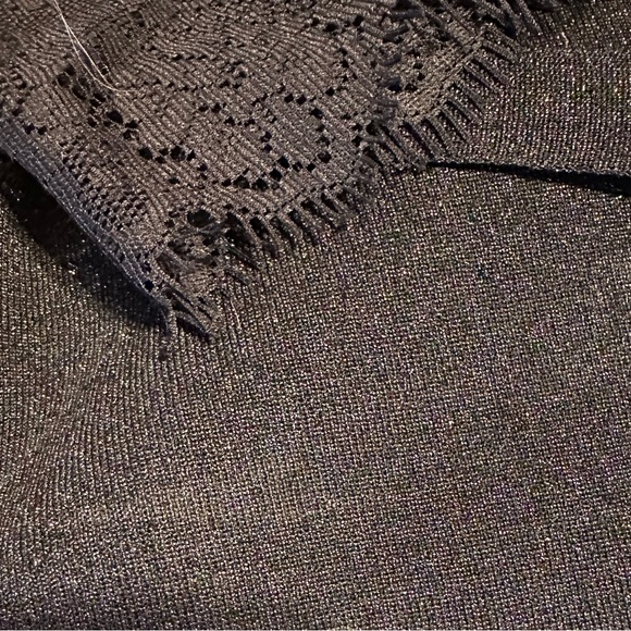 Carmen Marc Valvo black party dress with lace sleeves. - Picture 10 of 12